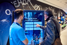  Ladeneröffnung Fotograf Berlin, Geschäftseröffnung Fotografie, Ladenöffnung Eventfotograf Berlin, Ladenöffnungsreportage Berlin, Ladenöffnungsfotografie Preise, Ladenöffnungsevent Fotograf Berlin, Einkaufszentrum Eröffnungsfotograf, Ladenöffnung Fotografie Portfolio, Shop Opening Fotograf Berlin, Ladenöffnung Pressefotografie, Ladenöffnung PR-Fotos Berlin, Fotograf für Store Opening, Ladenöffnung Imagefotos, Geschäftsneueröffnung Fotograf, Ladenöffnung Eventdokumentation, Berliner Ladeneröffnungsfotos, Ladenöffnungsfotograf Firmenevent, Fotoreportage Ladeneröffnung, Ladenöffnung Social Media Fotos, Fotograf für Einzelhandelseröffnung Berlin, o2