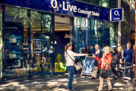  Ladeneröffnung Fotograf Berlin, Geschäftseröffnung Fotografie, Ladenöffnung Eventfotograf Berlin, Ladenöffnungsreportage Berlin, Ladenöffnungsfotografie Preise, Ladenöffnungsevent Fotograf Berlin, Einkaufszentrum Eröffnungsfotograf, Ladenöffnung Fotografie Portfolio, Shop Opening Fotograf Berlin, Ladenöffnung Pressefotografie, Ladenöffnung PR-Fotos Berlin, Fotograf für Store Opening, Ladenöffnung Imagefotos, Geschäftsneueröffnung Fotograf, Ladenöffnung Eventdokumentation, Berliner Ladeneröffnungsfotos, Ladenöffnungsfotograf Firmenevent, Fotoreportage Ladeneröffnung, Ladenöffnung Social Media Fotos, Fotograf für Einzelhandelseröffnung Berlin, o2