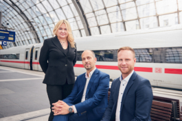  Portrait, Businesspoarteit, Berlin, Hauptbahnhof, Bahn, Advantech, Mensch, Gruppe, Modern, Anzug, Moabit, Mitte, Charlottenburg, Tiergarthen, Prenzlauer Berg, Neukölln, Kreuzberg, Lichtenberg, Wedding, U-Bahn, S-Bahn